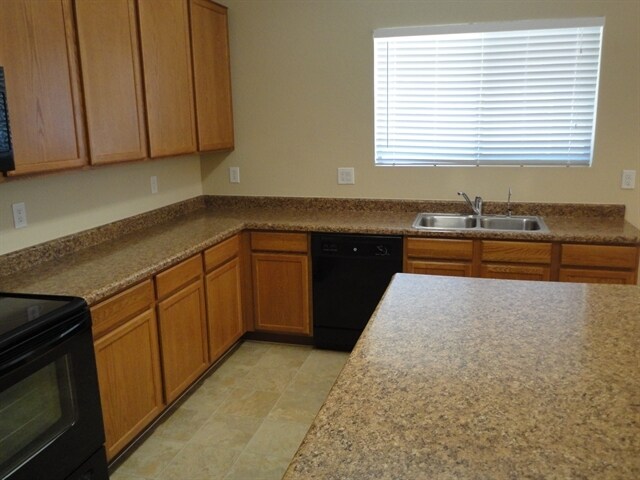 Foto del edificio - 9567 W Frank Ave