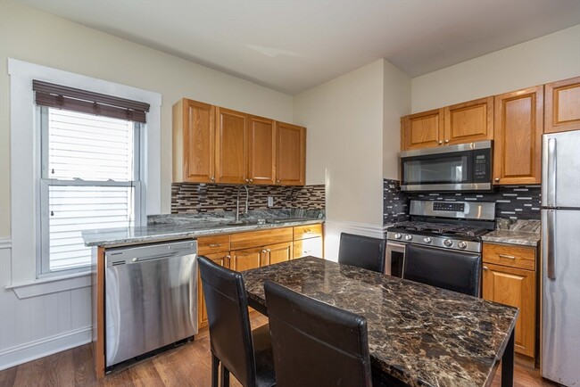 Foto del edificio - 376 Medford St