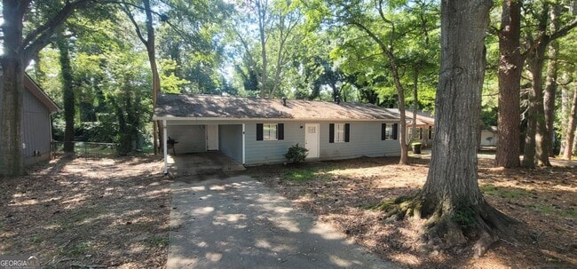 Building Photo - 6627 Bent Creek Dr