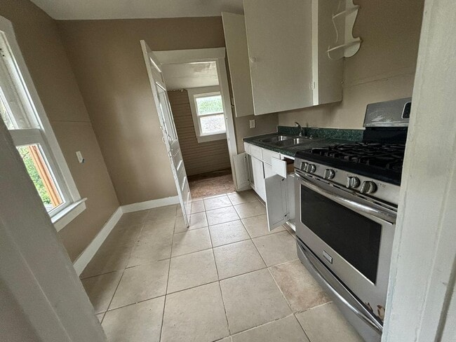 Photo - We accept section 8 House