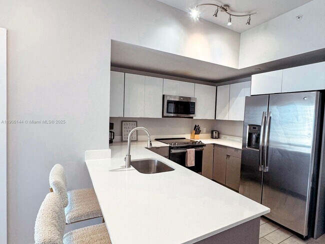 Foto del edificio - 321 NE 26th St