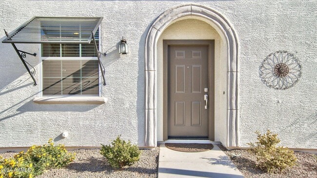 Building Photo - 4273 E Erie St