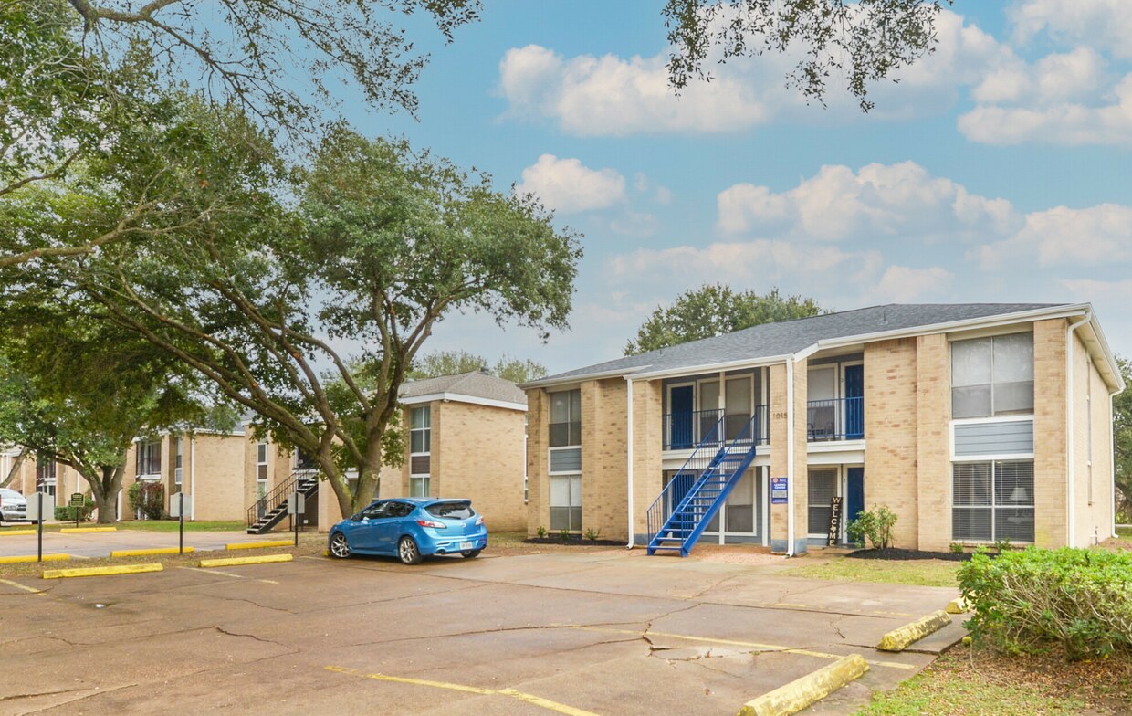 Vail Apartments Apartments in Sealy, TX