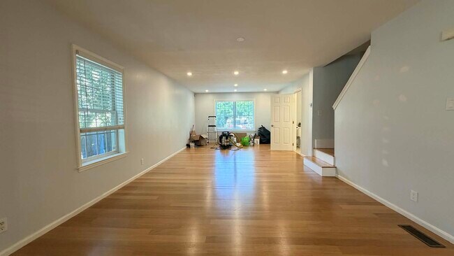 Sala de estar - 37A Cheever St