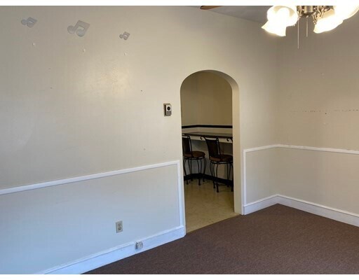 Building Photo - 473 N Warren Ave