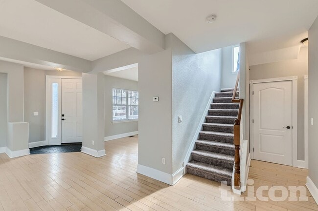 Building Photo - 300 Fieldstone Dr