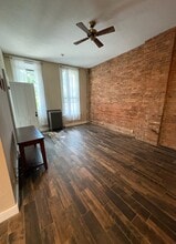 Building Photo - 128 Washington St
