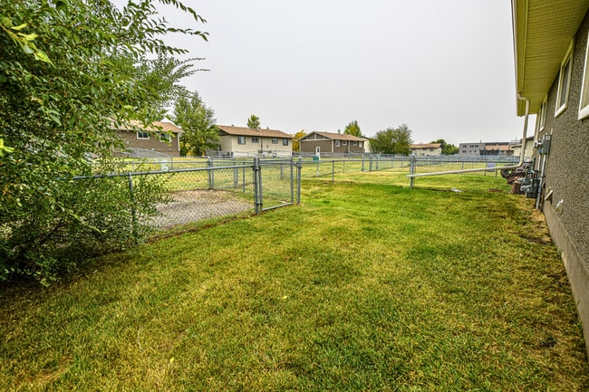 Building Photo - 9318-93108 108 Ave