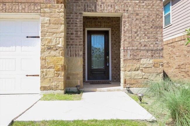 Building Photo - 7403 Albany Dr