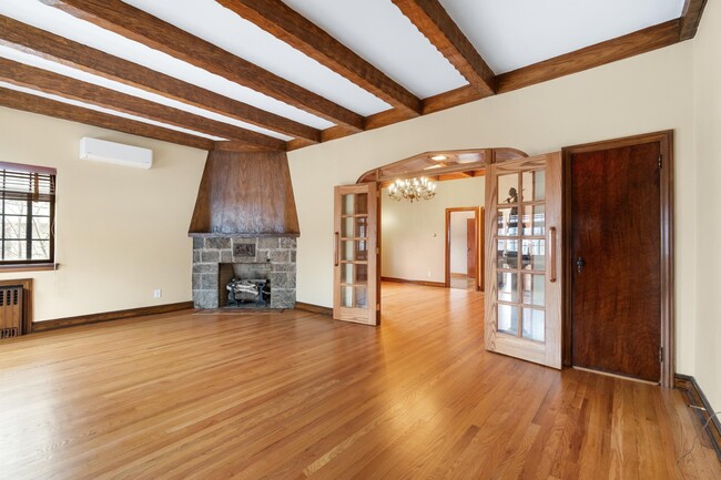 Building Photo - 2314 Palisade Ave