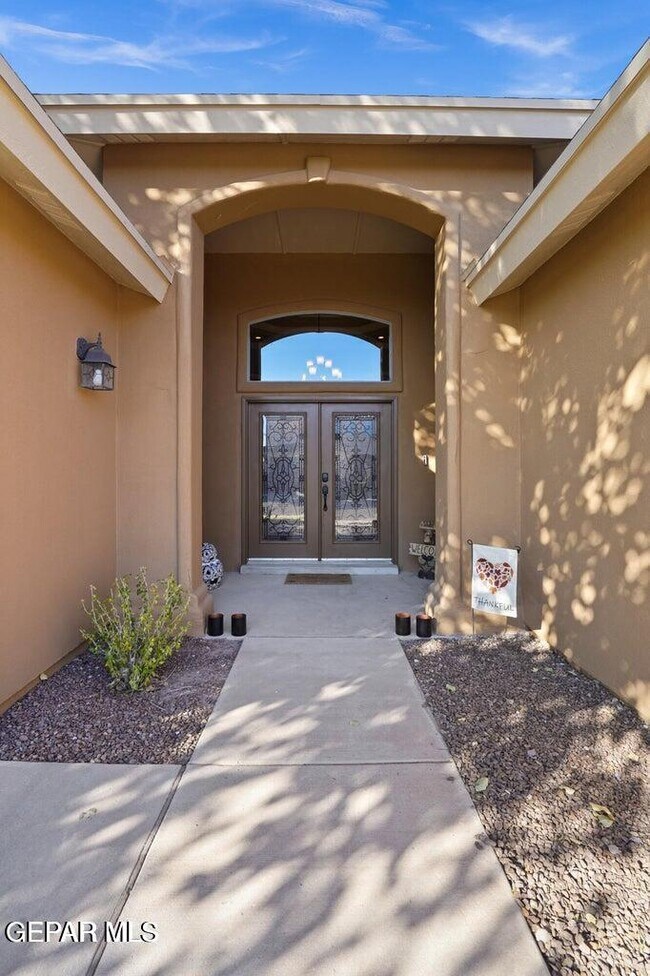 Foto del edificio - 14125 Rainbow Point Dr