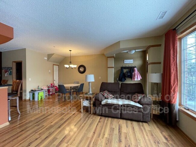 Building Photo - 12449 Flanders Ct NE