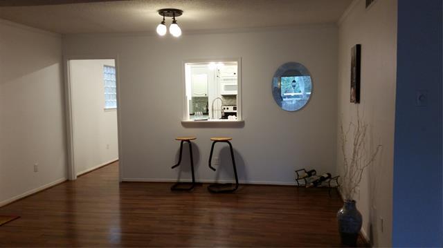 Foto del edificio - 7812 Royal Ln