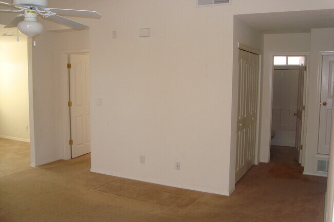 Foto del edificio - Northeast El Paso 3 Bed Refrig A/C