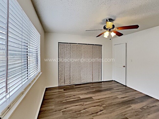 Foto del edificio - 13215 Emily Rd