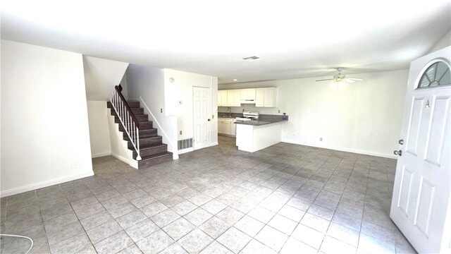 Foto del edificio - 6512 Fullerton Ave