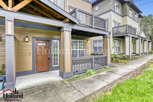 Foto del edificio - Elegant One-Bedroom Condo with Natural Light & Prime Location