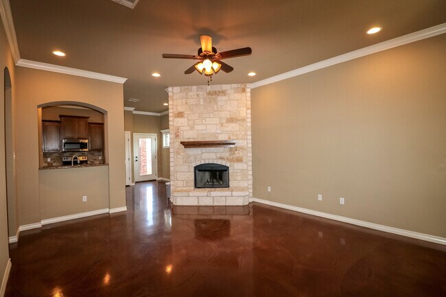 Building Photo - 3 Bedroom available now.  No carpet