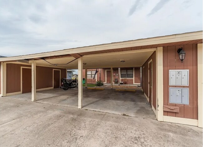 Foto del edificio - 1407 SW 16th Terrace