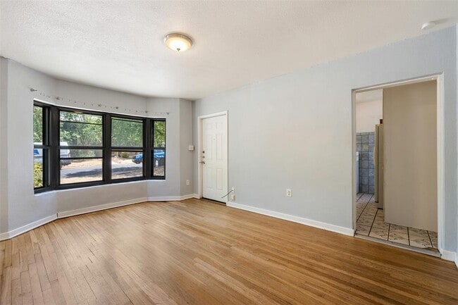 Building Photo - 1401 Kirkwood Rd