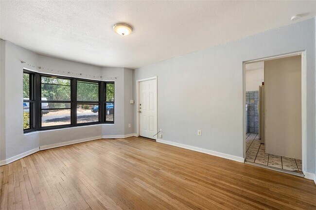 Foto del edificio - 1401 Kirkwood Rd