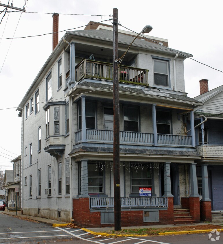 Primary Photo - 119 - 129 Chestnut St