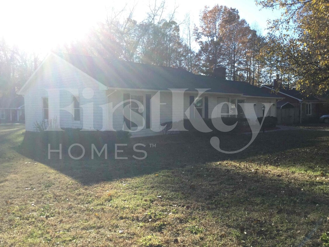 Primary Photo - 5800 Old Meadow Rd