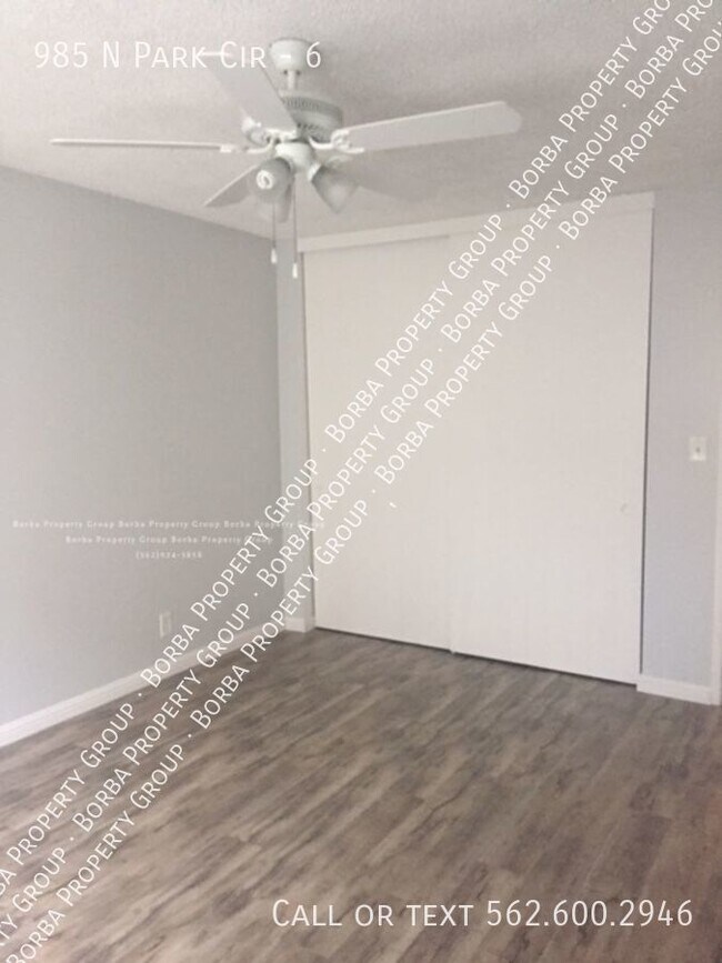 Building Photo - "2 BEDROOM/ 1 BATH DOWNSTAIRS UNIT WITH GA...