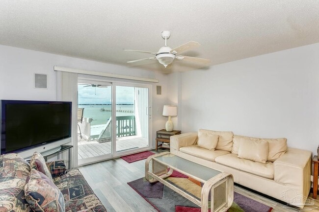 Building Photo - 1100 Fort Pickens Rd