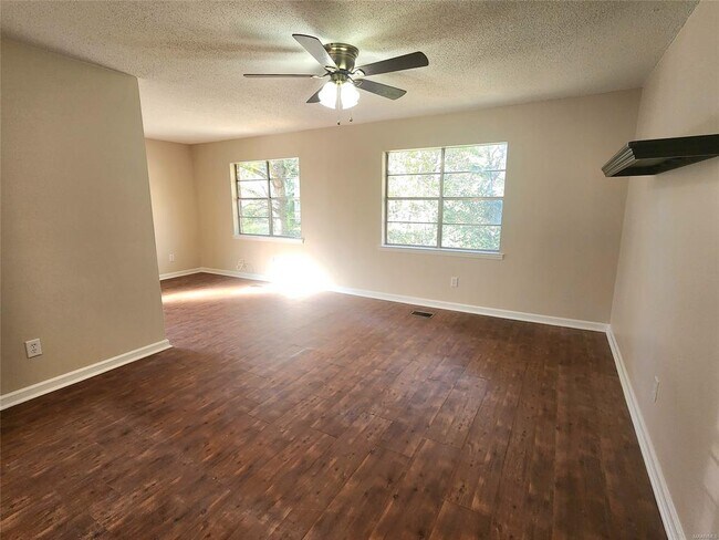 Building Photo - 649 Partridge Ln