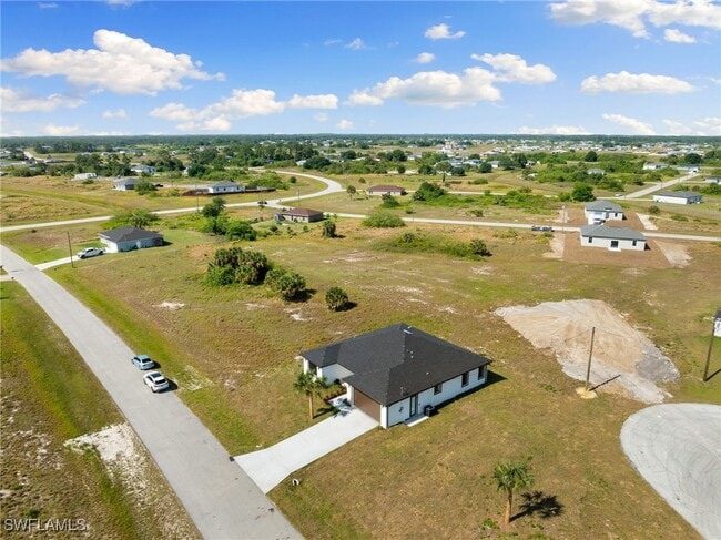 Building Photo - 9025 N Indio Cir