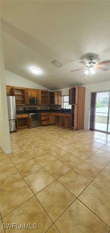 Building Photo - 403 Lovers Ave