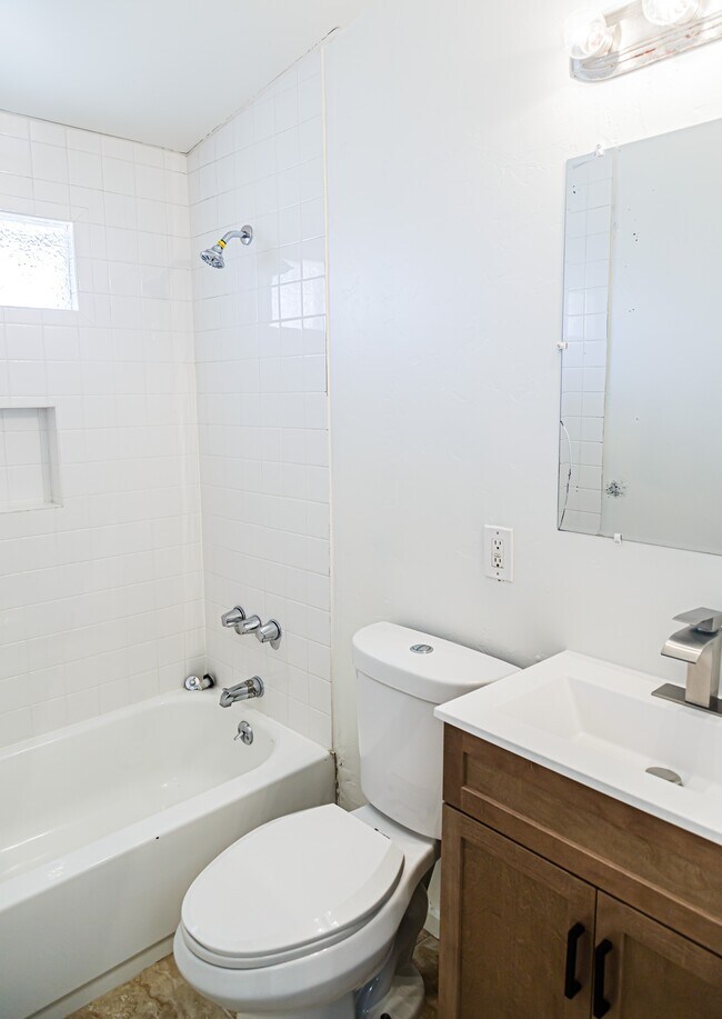 Foto del edificio - 2317 S Forgeus Ave