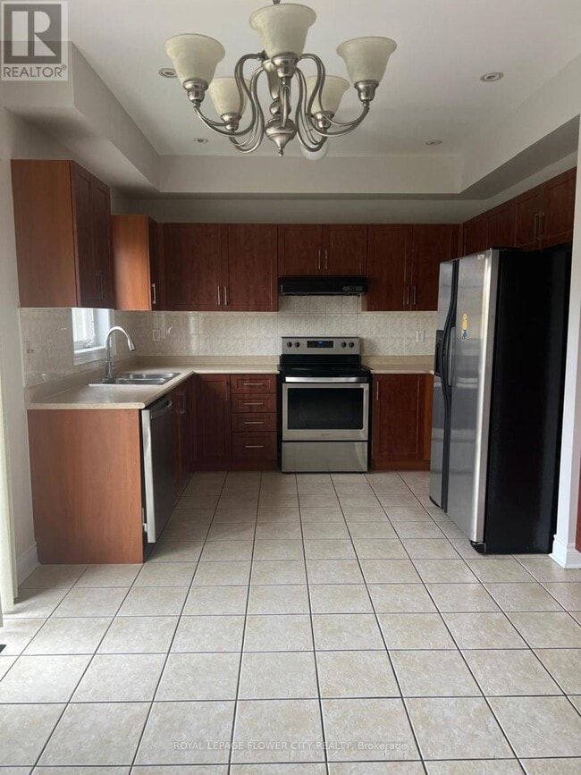 Building Photo - 104 Bonistel Crescent