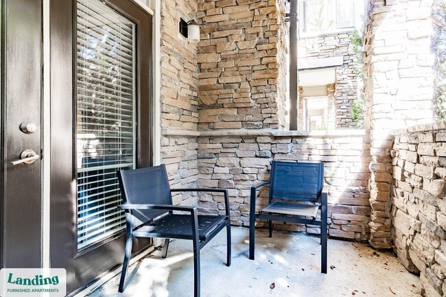 Foto del edificio - 2101 Lakeside Lofts Cir