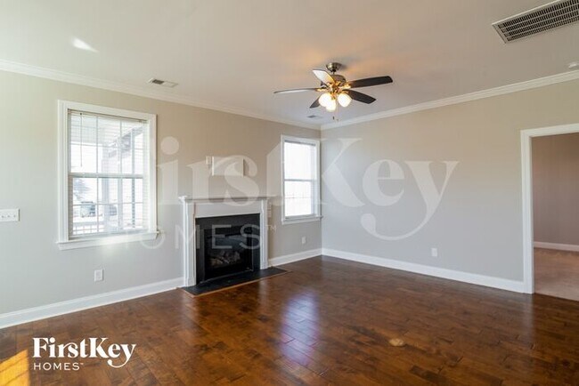 Building Photo - 412 Topcrest Ln