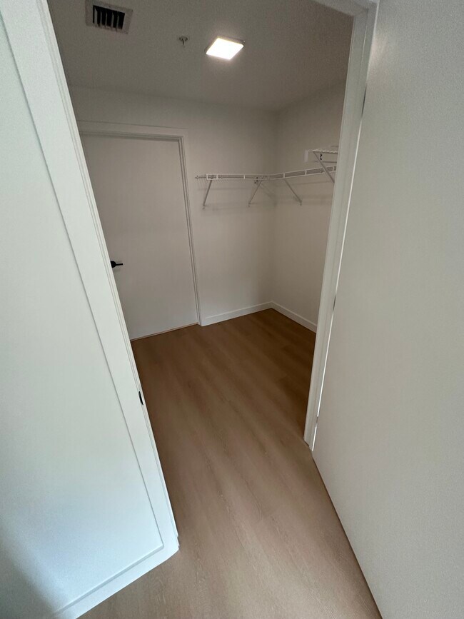 Foto del edificio - 79 NW 31st St