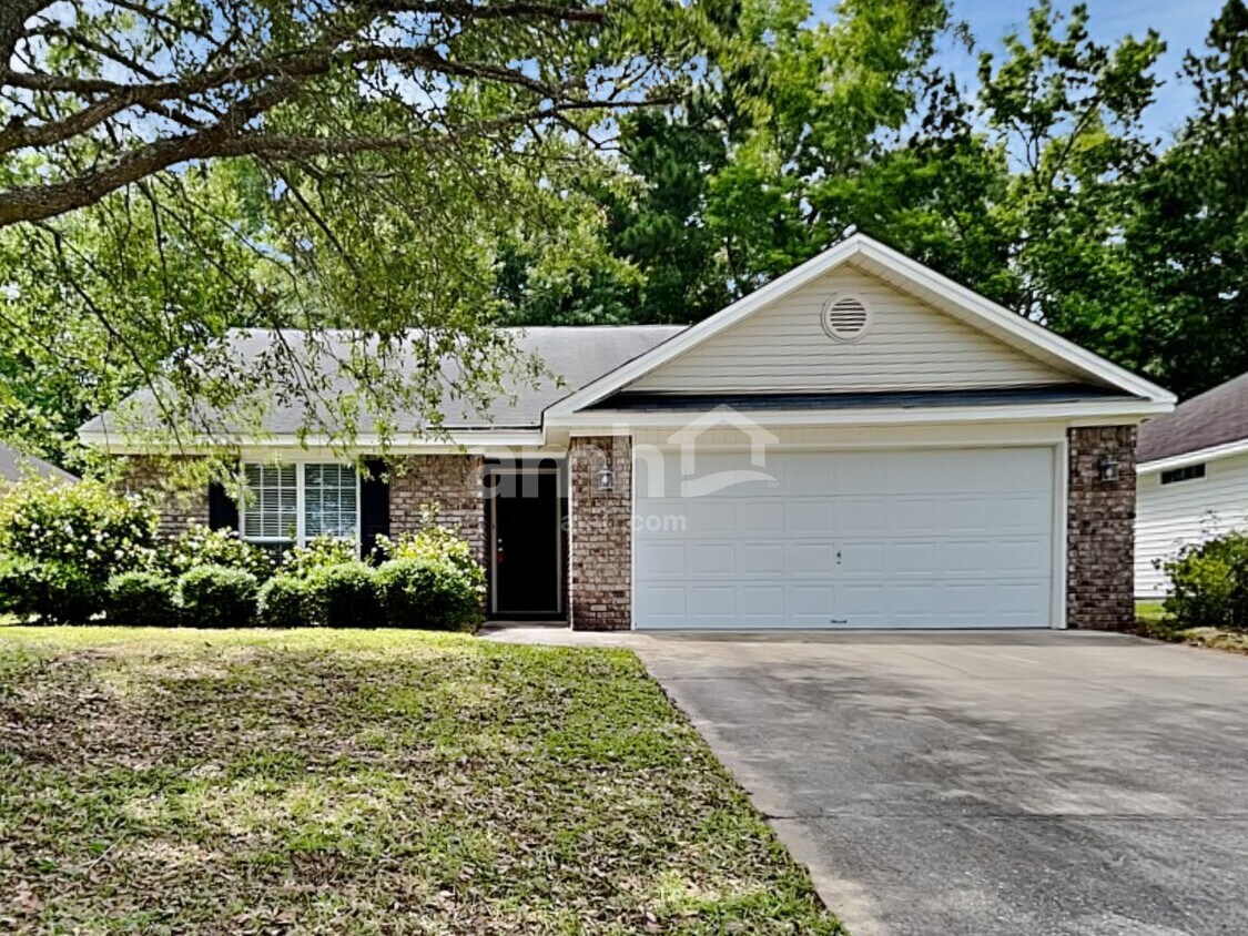 Foto principal - 117 W Tisbury Ln