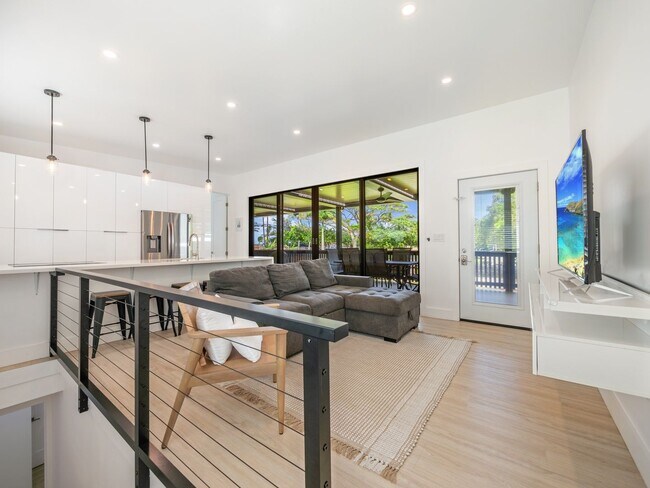 Foto del edificio - Sunset Beach Island Retreat: Family Home w...