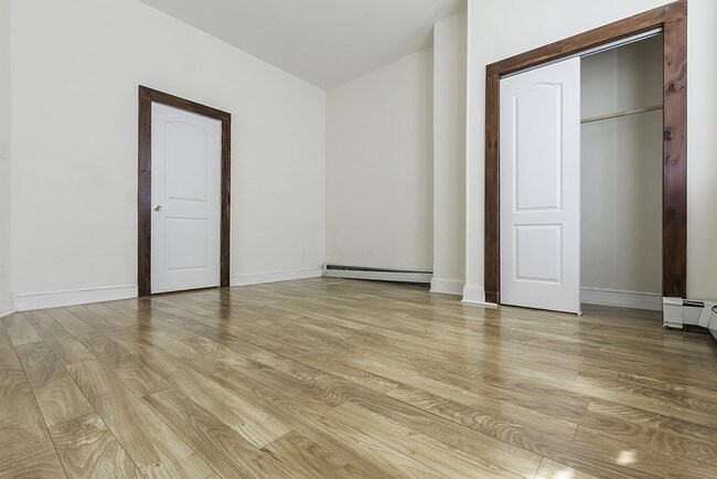 Building Photo - 412 2nd St