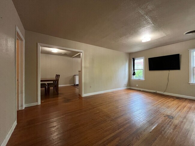 Foto del edificio - 728 N Marion Ave