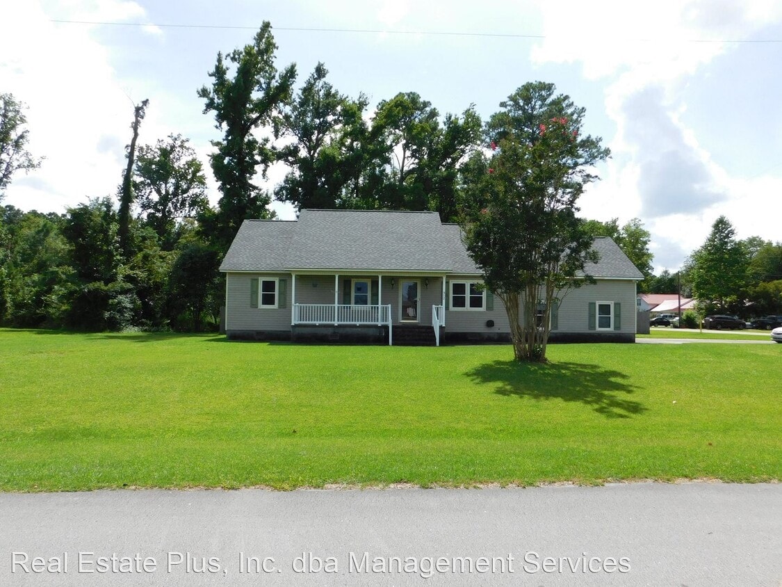 Primary Photo - 4 br, 2 bath House - 912 Stately Pines Road
