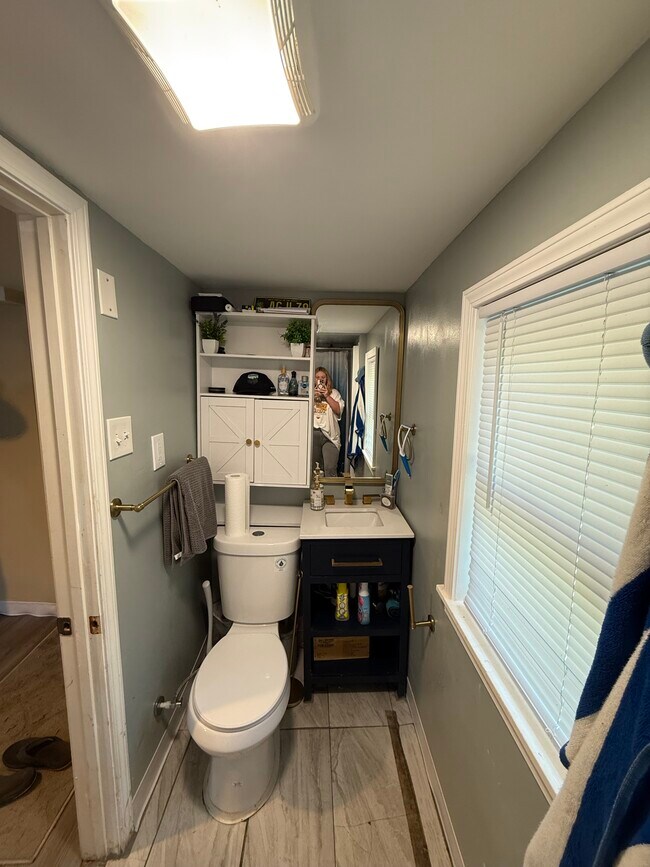 Bathroom - 3716 Washington Pike
