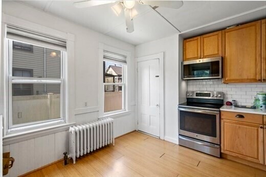 Building Photo - 123 Brown St