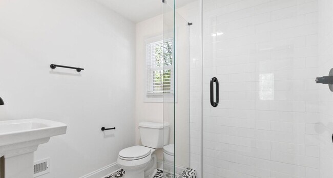 Foto del edificio - 6725 Castlegate Dr