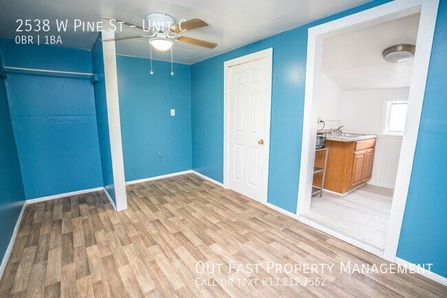 Foto del edificio - 2538 W Pine St