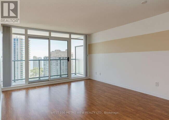 Photo du bâtiment - 5508 Yonge St