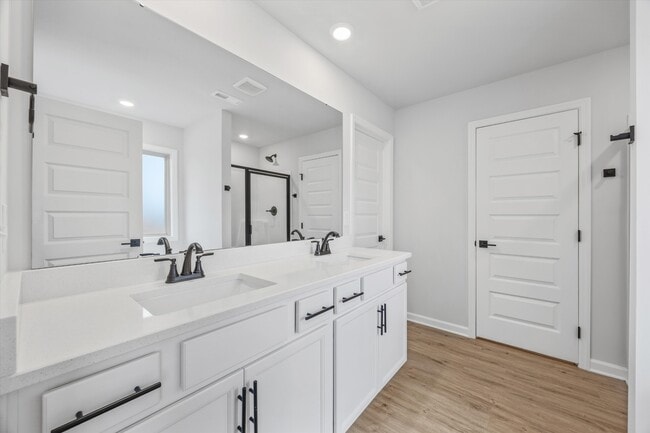 Foto del edificio - 27919 Chalmers Cir