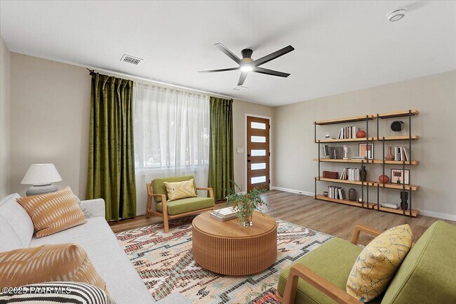 Foto del edificio - 1810 Meadowbrook Rd