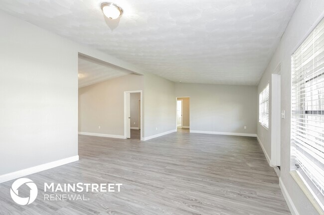 Foto del edificio - 6405 5th St E